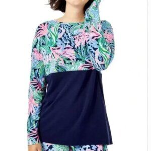Lilly Pulitzer Finn top in High Tide Navy Bringing Mermaid Back size small EUC